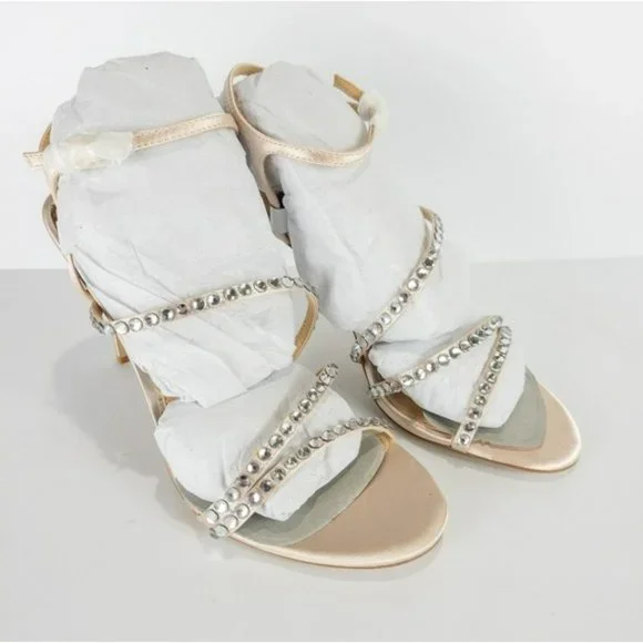 Jewel by Badgley Mischka Marimba Satin Sandal - Picture 5 of 7